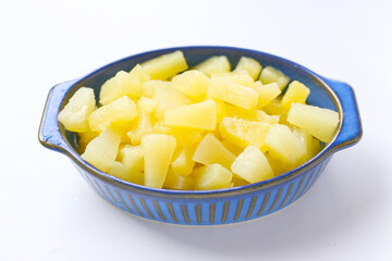 Sweet pineapple chunks in light syrup