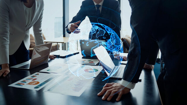 global, business, earth, international, world, foreign capital, company, teamwork, conference, meeting, group, businessman, businessperson, people, technology, dx, digital transformation, hologram, tr