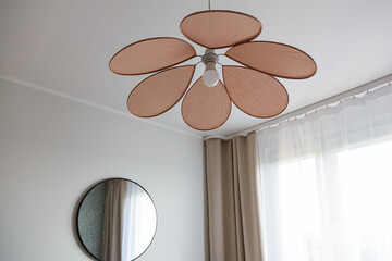 Nowoczesna lampa sufitowa © Studio Migafka