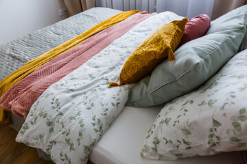 Kolorowa sypialnia © Studio Migafka