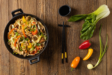 Pasta with chicken in oyster sauce.