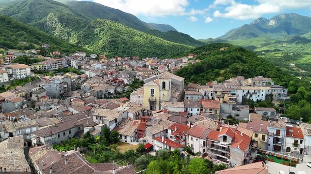 drone, vista su Bagnoli Irpino, Avellino, Italia