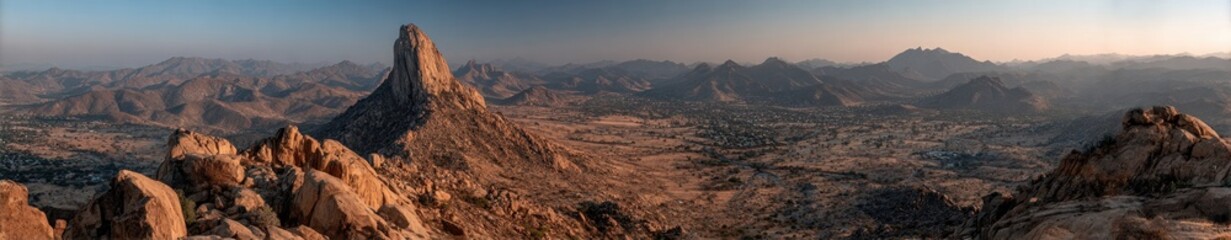 Fototapeta premium Panoramic desert mountain vista