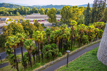 Vue sur Pau dans les Pyrénées-Atlantiques en France depuis le Boulevard des Pyrénées