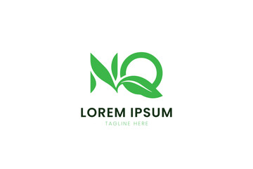 Fototapeta premium Minimalist green leaf logo design symbolizing nature and freshness