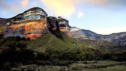 Landscape photo of the red Golden Gate rock  in the majestic Maluti Mountains © Elizabeth Lombard
