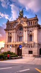 Obraz premium Ornate building at sunset