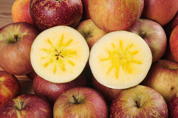Fresh Apples with Natural Heart Star Pattern Cross Section