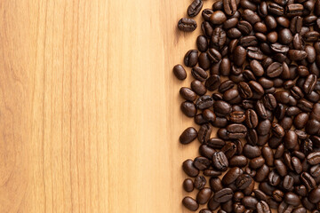 コーヒー豆　木目背景