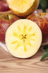 Fresh Yunnan Apple Cross Section Star Pattern Core Organic Mountain Fruit Daliang
