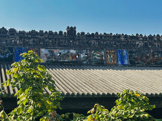 Figurines On Roof Of Baoguang Temple , Chengdu, Sichuan, China  . Chinese Architecture
