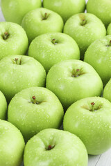 Fresh Green Apples with Water Drops from Shaanxi Province China Orchard Harvest