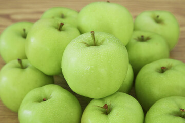 Fresh Green Apples from Shaanxi China - Ripe Organic Fruit Harvest