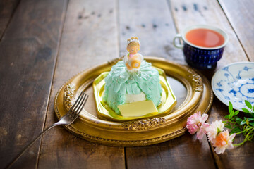 お姫様ケーキ_紅茶とバラ