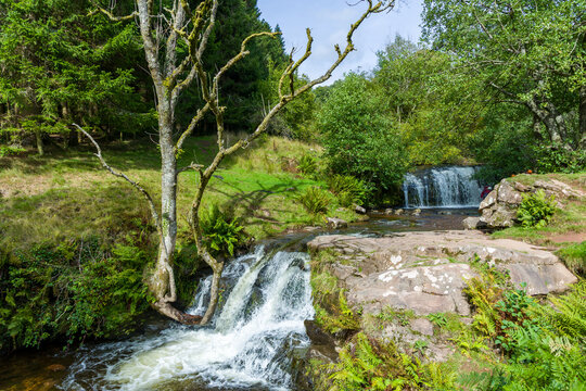 Fototapeta Scenic view of the Blaen-y-Glyn waterfalls in Brecon Beacons National Park, Wales