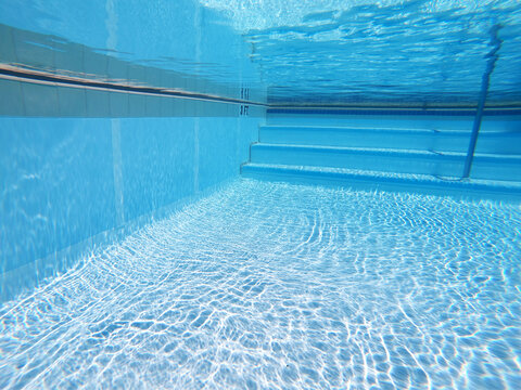 Underwater turquoise swimming pool