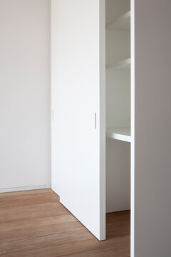 minimalist closet