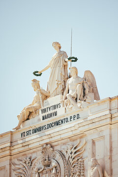 Arco da Rua Augusta's classical sculptures in Lisbon