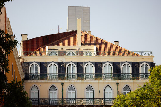 Historic Lisbon building with traditional architecture