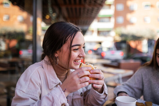 Teenage friends enjoying a day together in the city