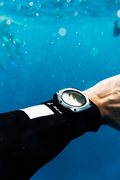 Swimming With a Dive Watch