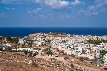 Obraz premium Panoramic View of Rethymno with Fortezza Castle and the Mediterranean Sea