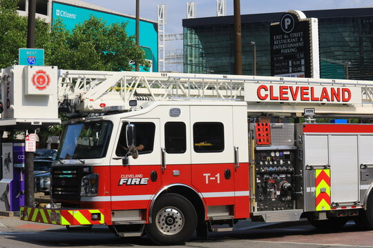 Fire truck, water pump vehicle