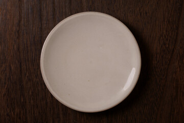 真上から見た和皿　背景素材