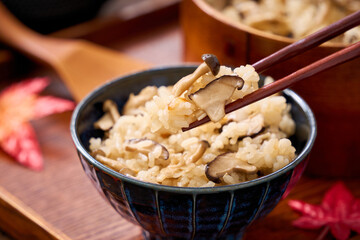 きのこご飯｜しめじ・椎茸・舞茸・えのきの炊き込みご飯