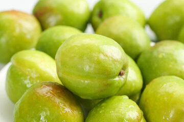 Fresh Green Xinjiang Pears with Smooth Skin - Large Organic Fruit Collection