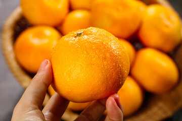 Fresh Yichang Seedless Mandarin Oranges in Basket - Healthy Citrus Fruit with Thin Skin from Alpine Region