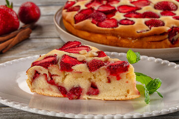 Strawberry pie tart served mint