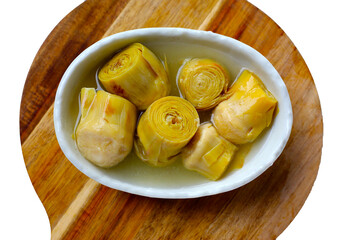 Artichoke hearts preserved in brine