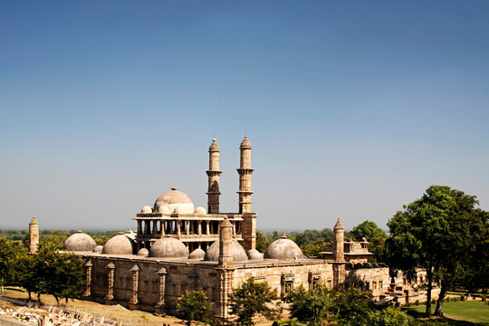 Sahar Ki Masjid Sahar Mosque royal mosques UNESCO World Heritage Site Champaner Pavagadh Gujarat India 