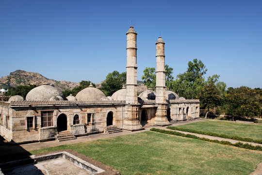 Sahar Ki Masjid Sahar Mosque royal mosques UNESCO World Heritage Site Champaner Pavagadh Gujarat India