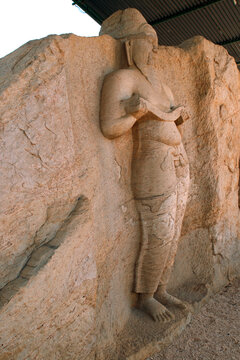 Polonnaruwa Sinhalese kingdom Jananathamangalam Chola dynasty Sri Lanka unesco world heritage site 