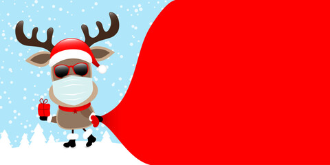 Rentier Maske Mit Sonnenbrille Zieht Sack Vorwärts Wald Blau