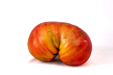 tomate feo de un kilo doscientos gramos rico y saludable
