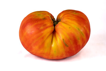 tomate feo de un kilo doscientos gramos rico y saludable