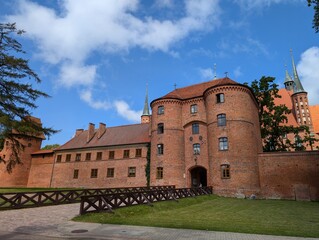 Brama południowa w zespole Wzgórza Katedralnego Frombork © Kacperito