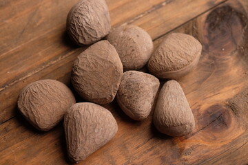 Kepayang, pangi, or kaloa is a tree that grows wild or is planted in gardens, which produces a cooking spice known as keluak. Pangium edule. Kluwak nut. 