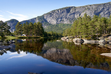  Award-Winning Rest Area Honnevje in Valle, Norway's Premier Stopping Place Celebrates its...