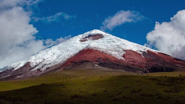 Cotopaxi Awakens: Epic 4K Timelapse of Ecuador&rsquo;s Iconic Volcano