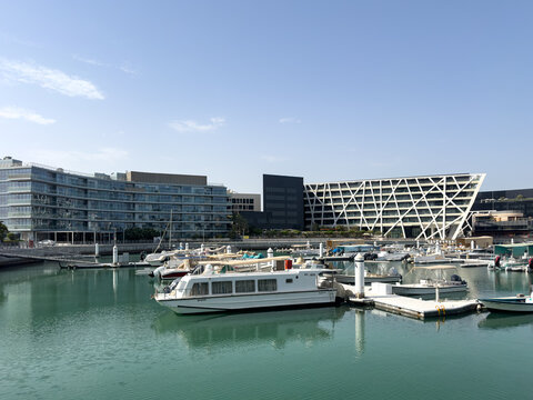 The Abu Dhabi EDITION Hotel is situated in the downtown district on the waterfront of Al Bateen Marina in Abu Dhabi, UAE
