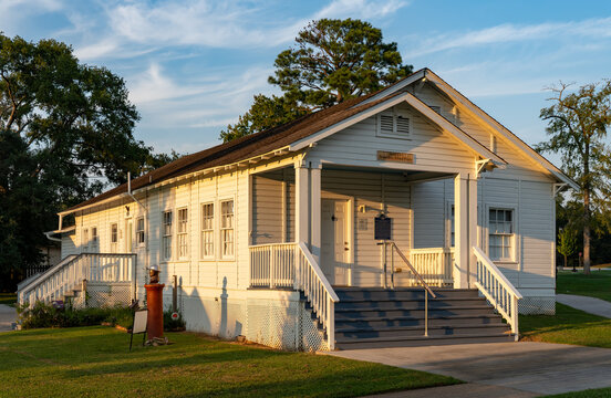 Strake-Gray Oilfield House in Conroe, Texas