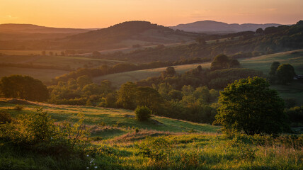 Obraz premium golden light over the land