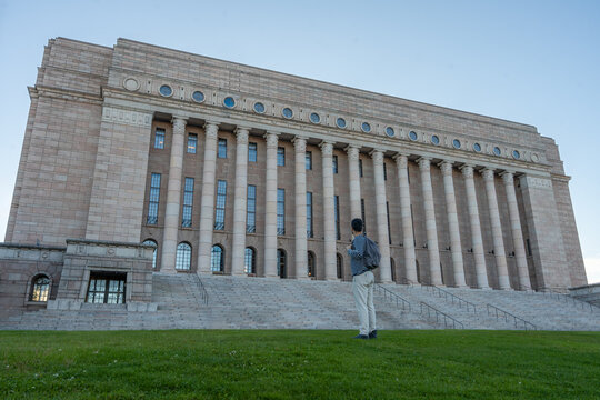 innish Parliament House (Eduskuntatalo) is located in Helsinki, Finland, and serves as the seat of the Parliament of Finland. Completed in 1931, this neoclassical building is known for its grand fa&ccedil;ad