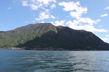 Fototapeta premium lake and mountains