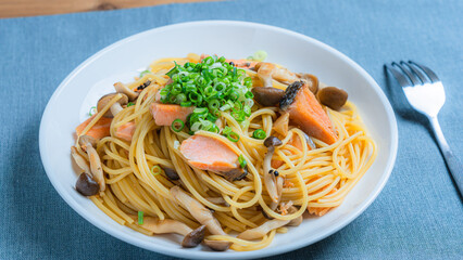 鮭ときのこの和風パスタ