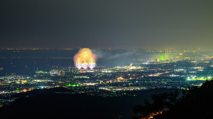 俎石山登山道から望む泉州夢花火と夜景
